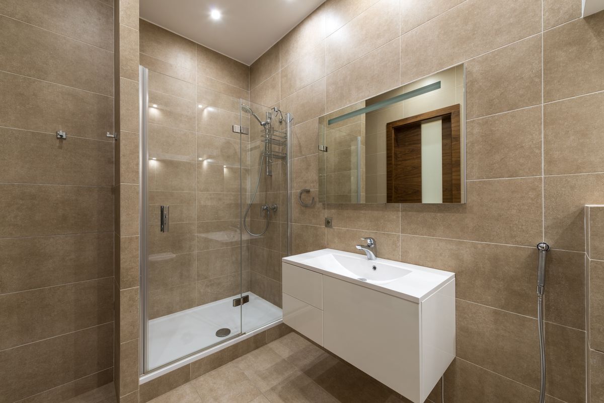 Canceles de baño en 21 de Enero
