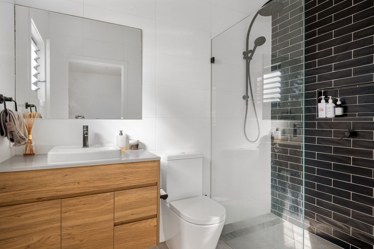 Canceles de baño en Col Francisco I. Madero