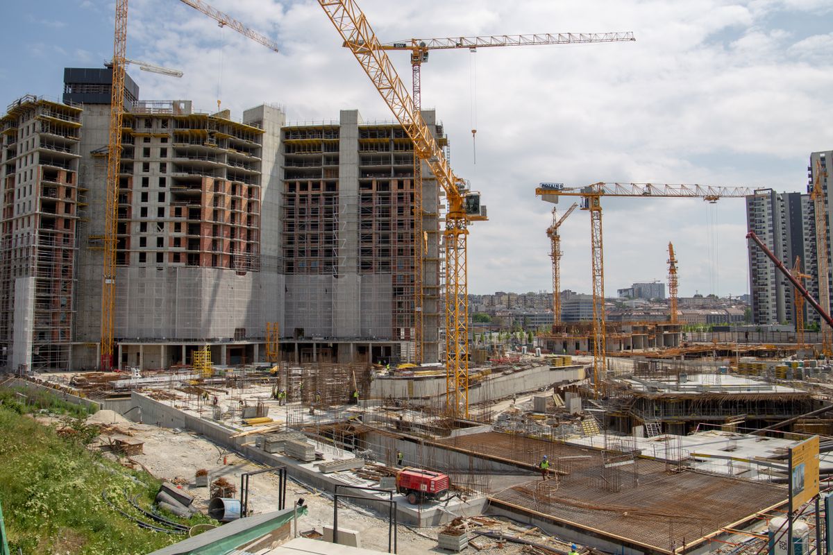 Constructora en Costa Azul