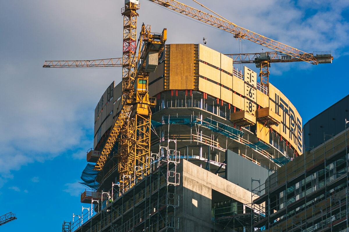 Constructora en Mitras Centro