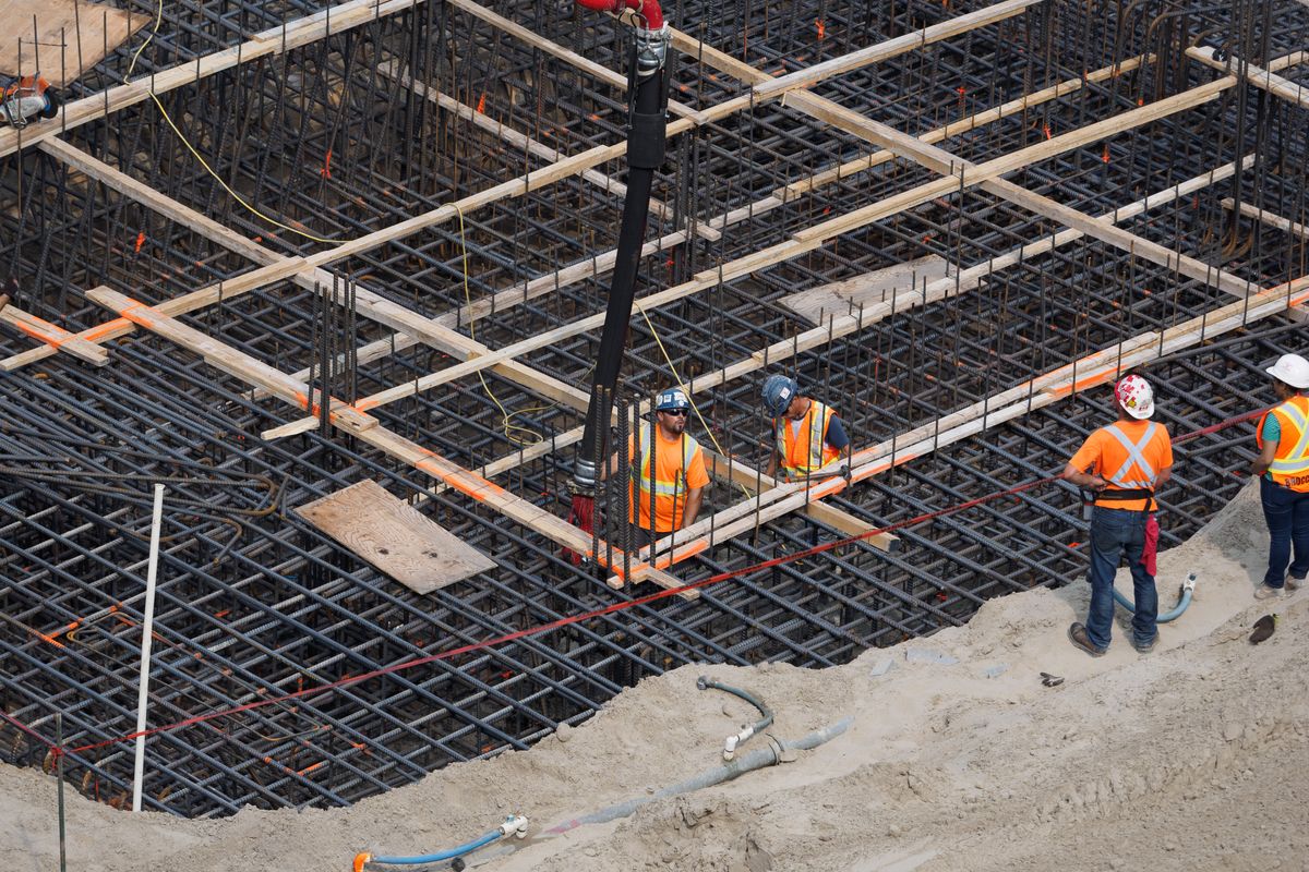 Material para construcción en Roberto Fierro