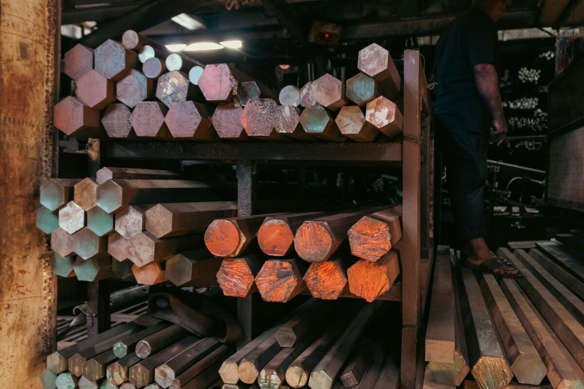 Perfiles metálicos y de aluminio en Acero
